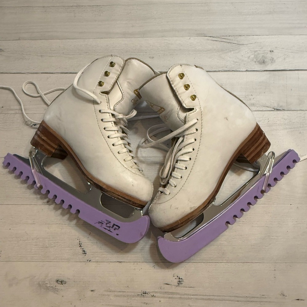 Jackson Ultima Figure Ice Skates Elle girls size 2.5